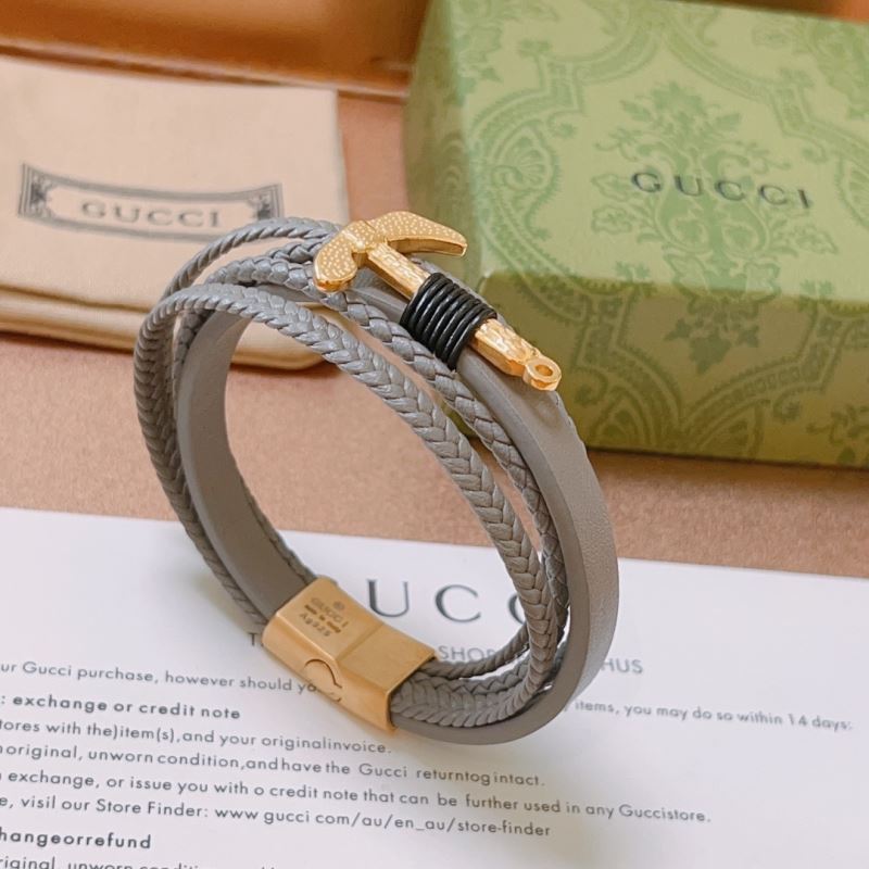 G*u*i bracelets